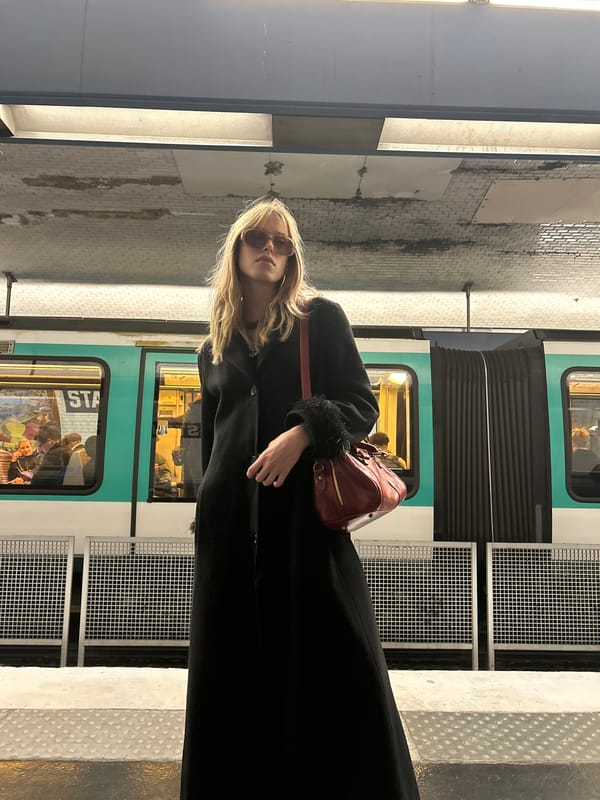 Woman spotted at Paris metro station amid #SundayBest social trend