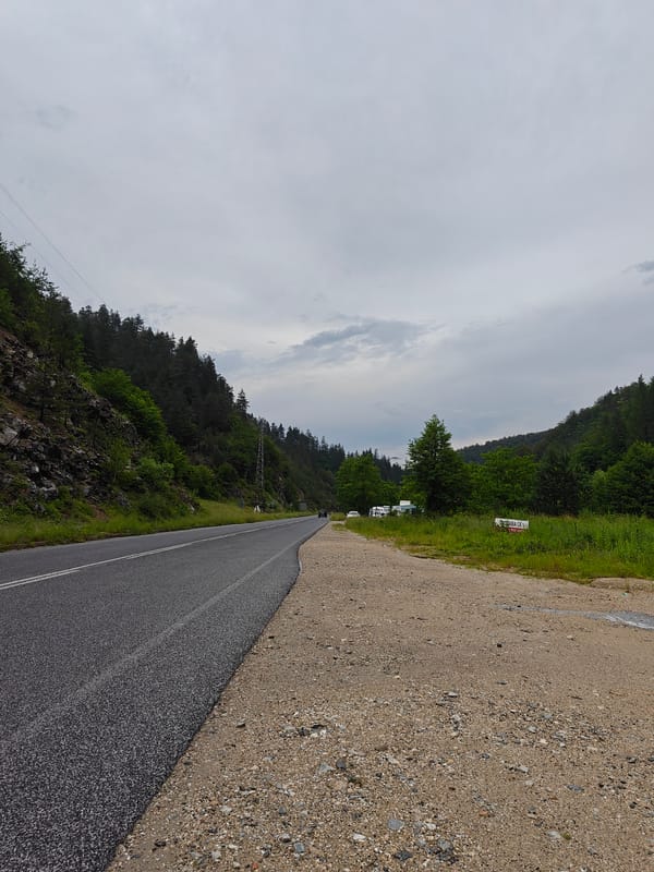 Mountain road, beetle, Roman mural witnessed in 15-minute span