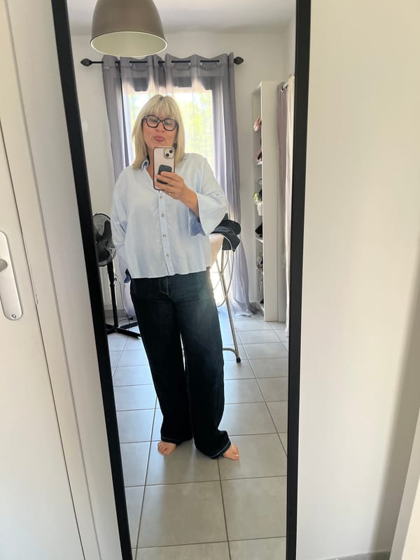 Woman documents Sunday self-care routine in French home