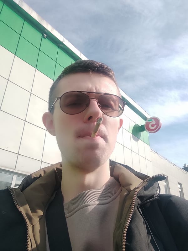 Man smoking cigarette captured on camera in Zelenograd