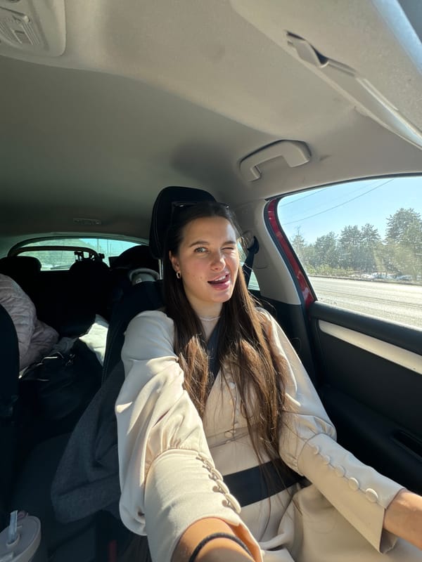 Car journey documented through selfies in Vladimir, Russia