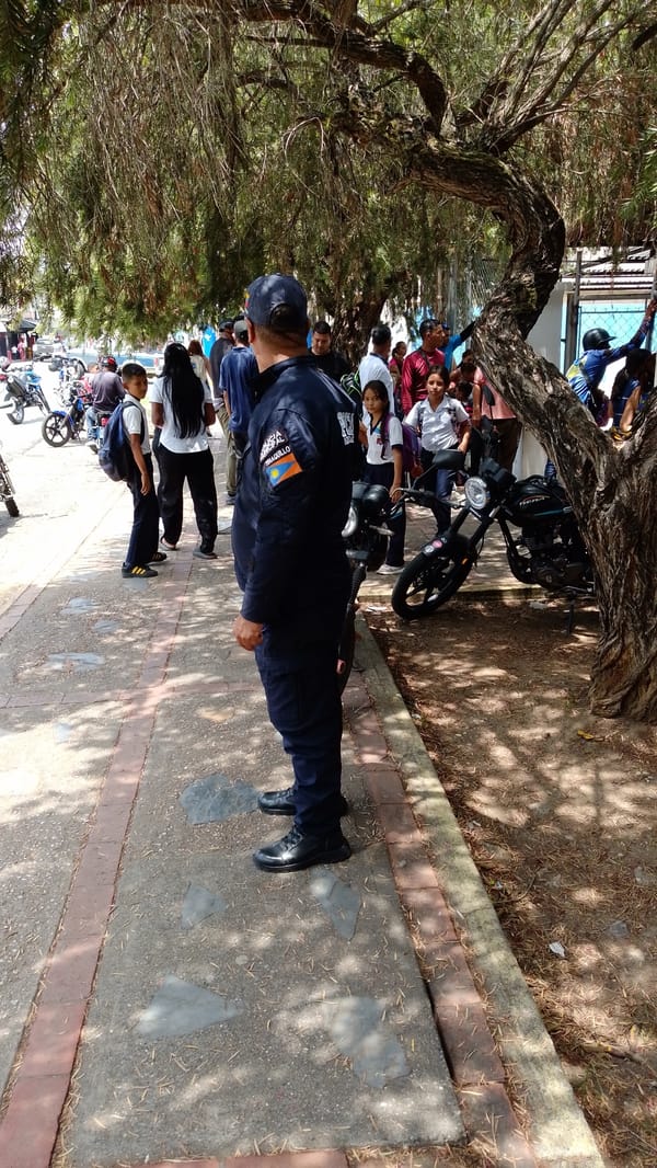 Daily street life documented in Tinaquillo, Venezuela