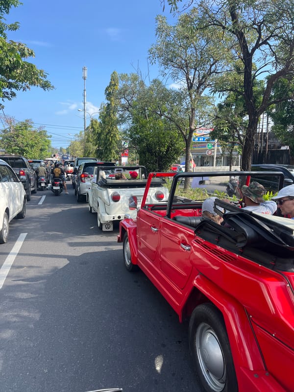 Vintage VW Things spotted in Denpasar morning traffic