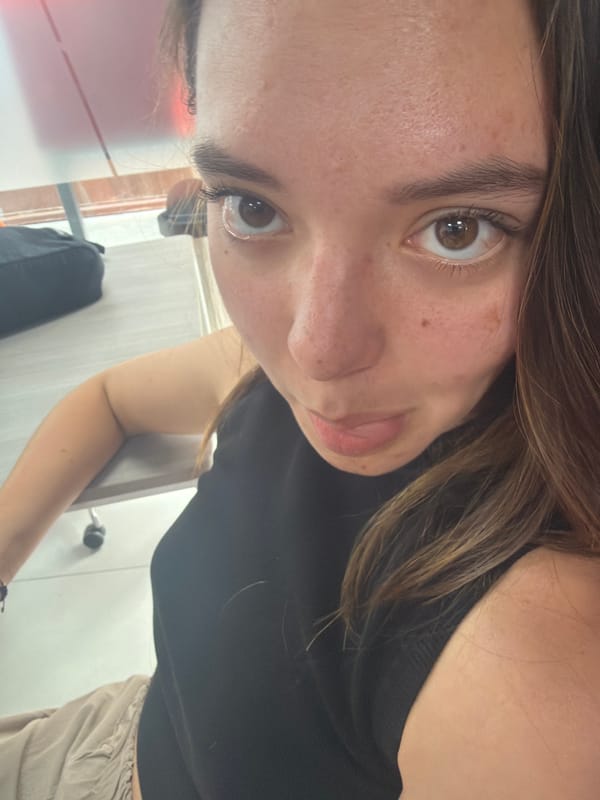 Evening study session documented at San Andrés Cholula co-working space