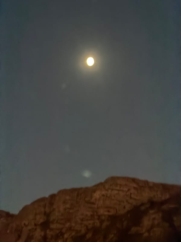 Bright circular light observed at Sir Lowry's Pass