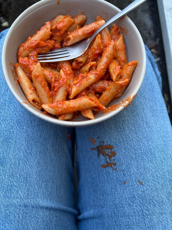 Evening pasta dinner documented in suburban Enschede neighborhood