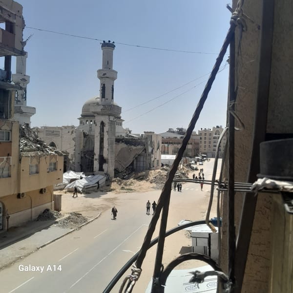 Witnesses document damaged buildings, refugee camps in Khan Yunis