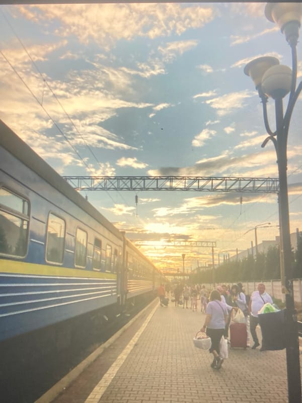 Sunset evening in Dnipro: platforms, landscapes, and gaming