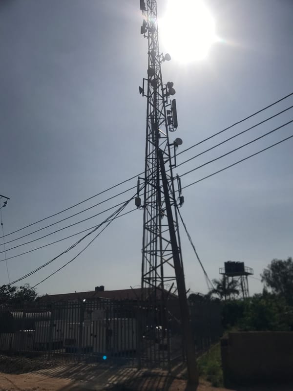 Witness documents daily life across Rafin Par, Nigeria neighborhood