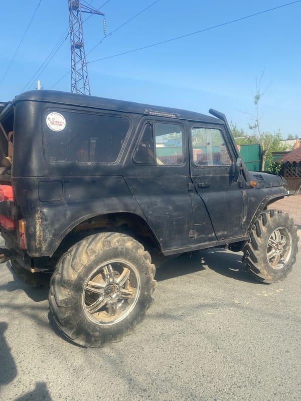 Modified off-road vehicle spotted on Artyom street