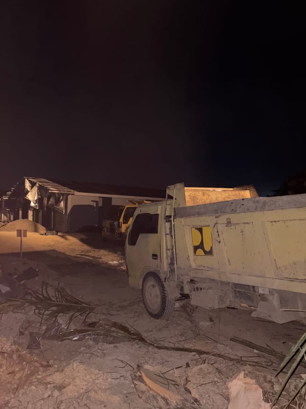 Yellow dump truck spotted on muddy Simpangempat road