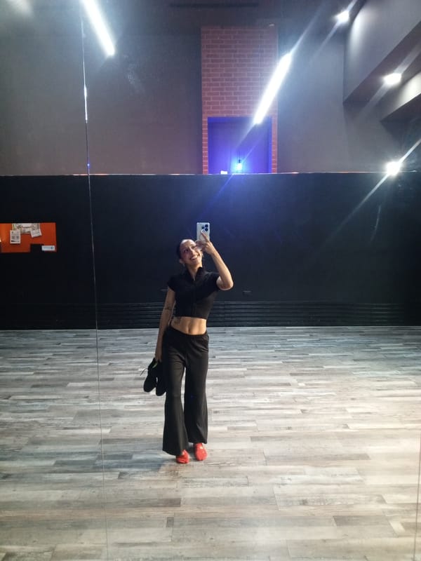 Mirror selfie session at a Pampatar dance studio