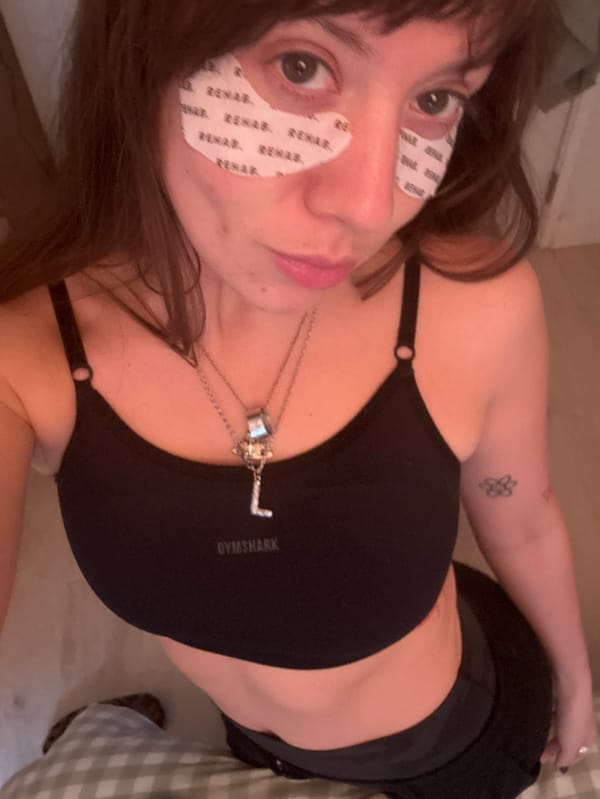 Woman photographed in London bedroom Sunday morning