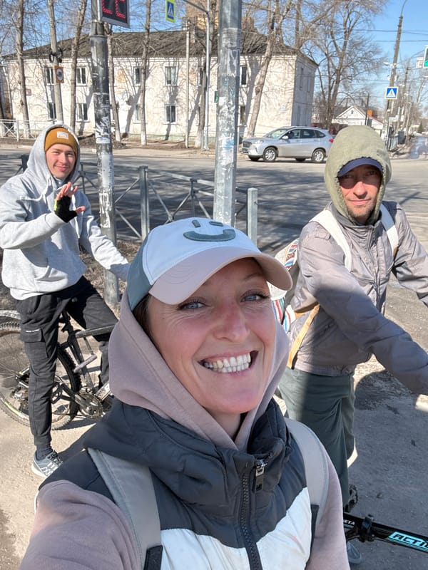 Three cyclists spotted on Ulyanovsk street