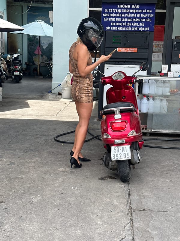 Early morning street life documented across Bac Nha Trang Ward