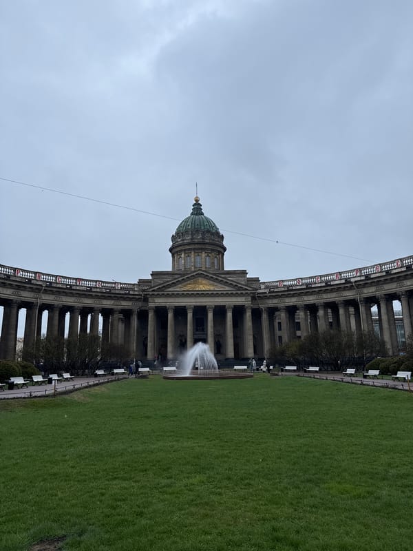 Tourist documents Saint Petersburg sights and dining experience