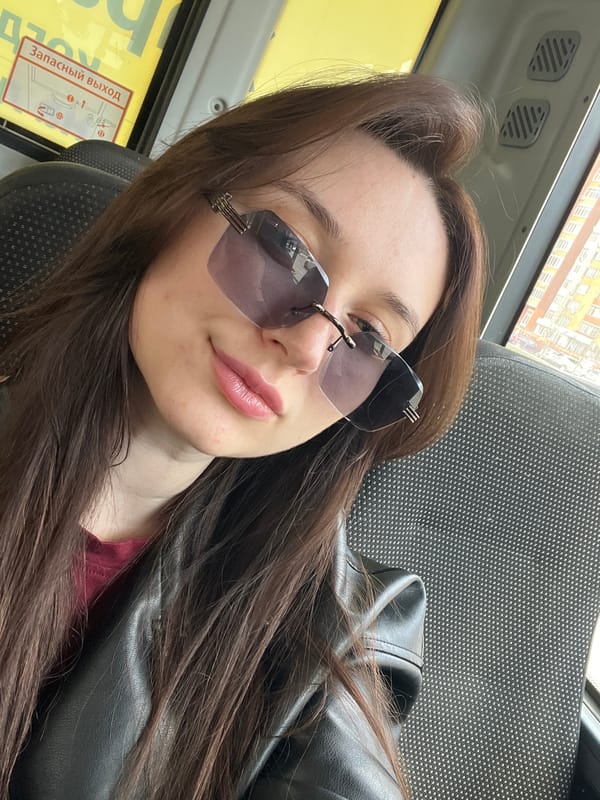Woman observed riding public transit in Tyumen, Russia