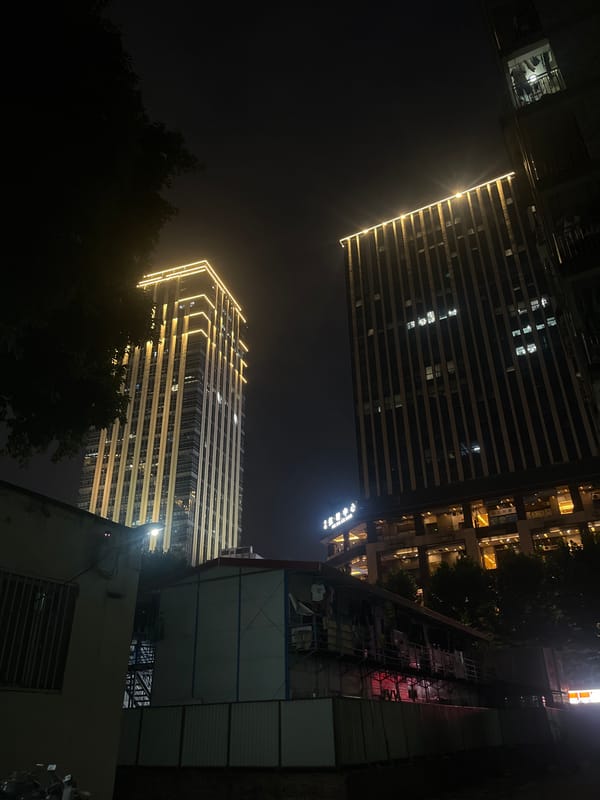 Evening life documented in Yuzhong District, China