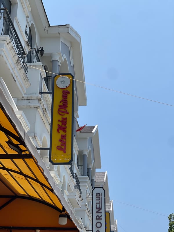 Daily street life documented in Phú Quốc, Vietnam