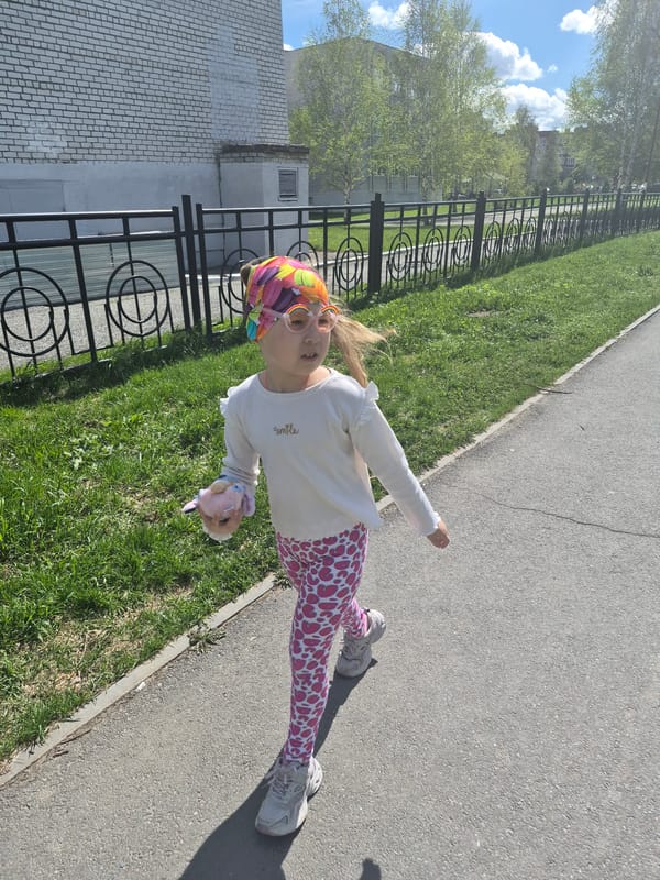 Morning family moments captured in Tobolsk, Russia