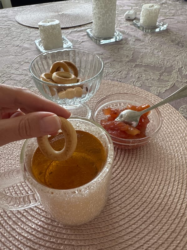 Morning tea setting documented in Sinyavino, Russia