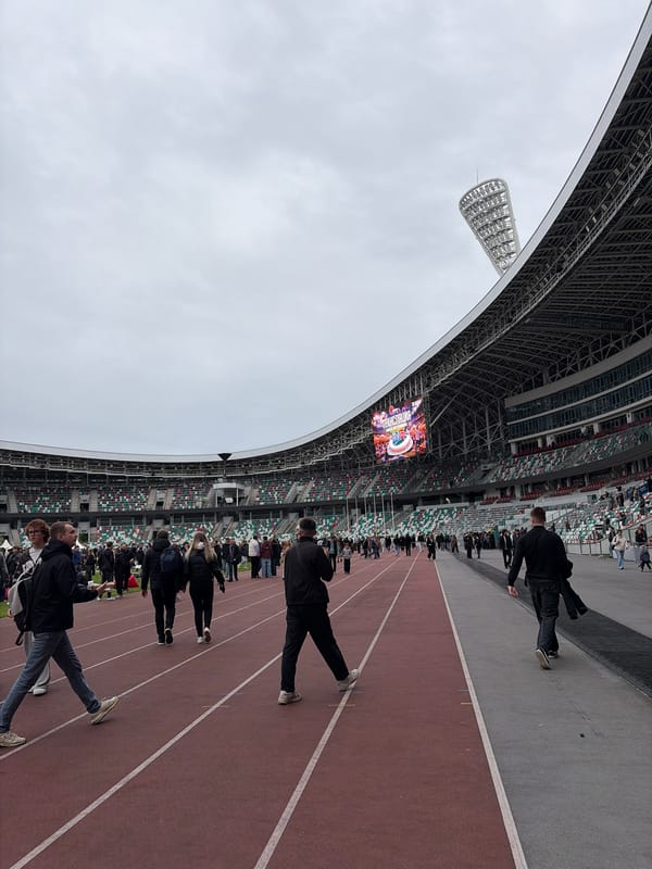 Tourist documents 30-minute journey through central Minsk landmarks