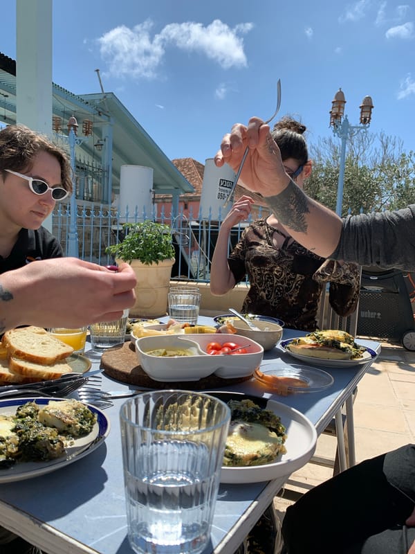 Morning Life Moments Captured Across Tel Aviv Neighborhoods