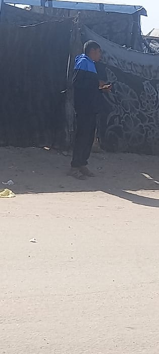 Daily life captured in Khan Yunis streets during morning hours