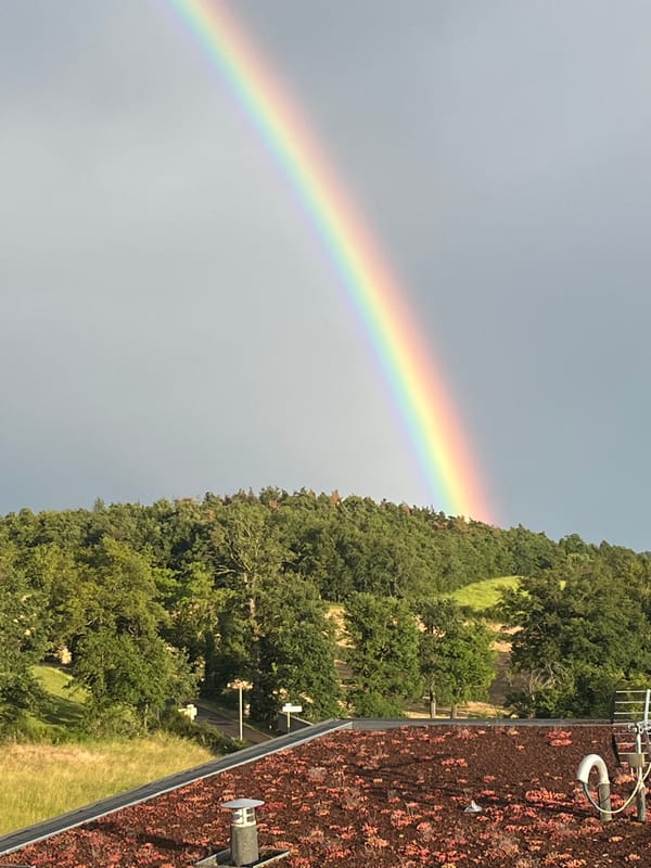 Double rainbow captivates residents in Chambœuf, France