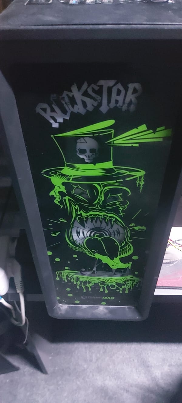 Everyday moments captured in Tashkent gaming setup and mirror selfie