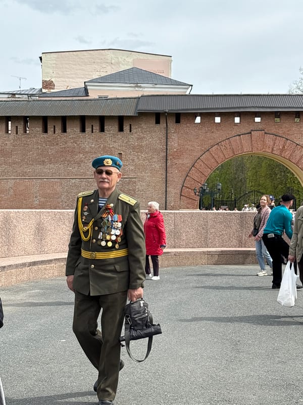 Tourist activities and street life documented in Veliky Novgorod