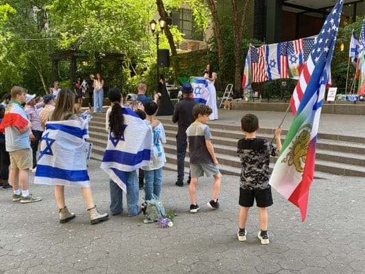 Woman addresses pro-Israel rally in NYC public plaza