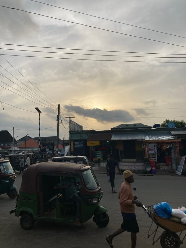 Daily street life documented in Aba, Nigeria