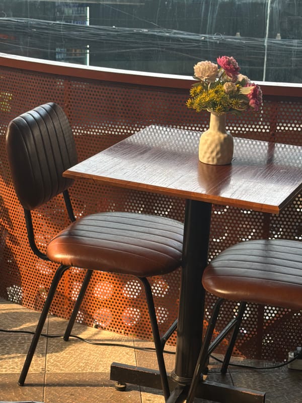 Modern cafe interior documented in Đà Nẵng, Vietnam