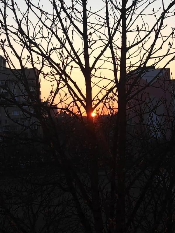 Witness captures dual sunset perspectives in Hrodna, Belarus