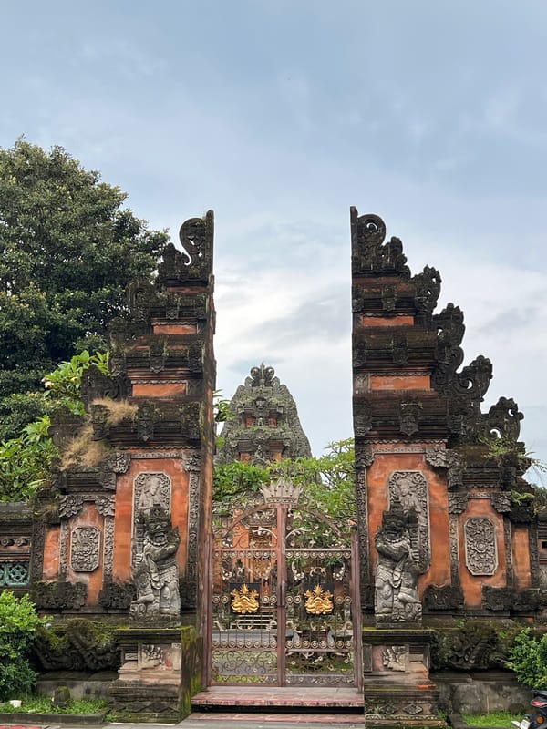 Traditional Balinese ceremonies and musical performances in Ubud region