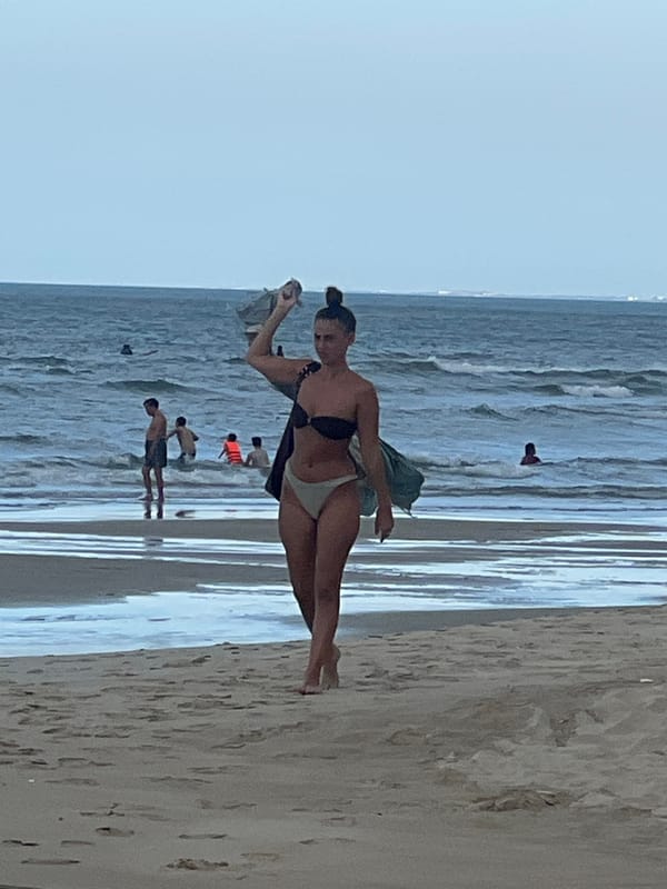 Beach day activities in Đà Nẵng Vietnam