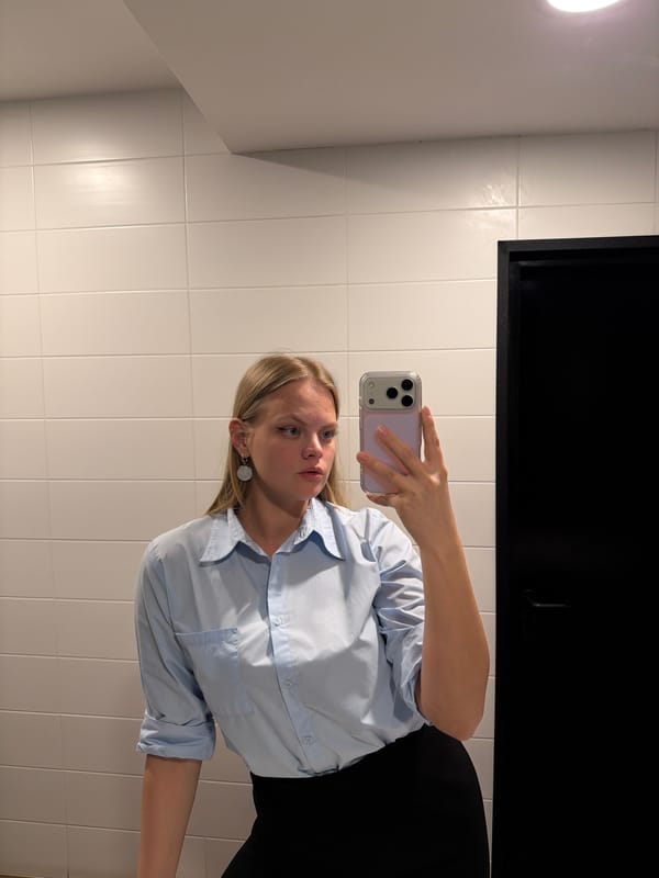 Woman takes bathroom selfies in Izhevsk, Russia