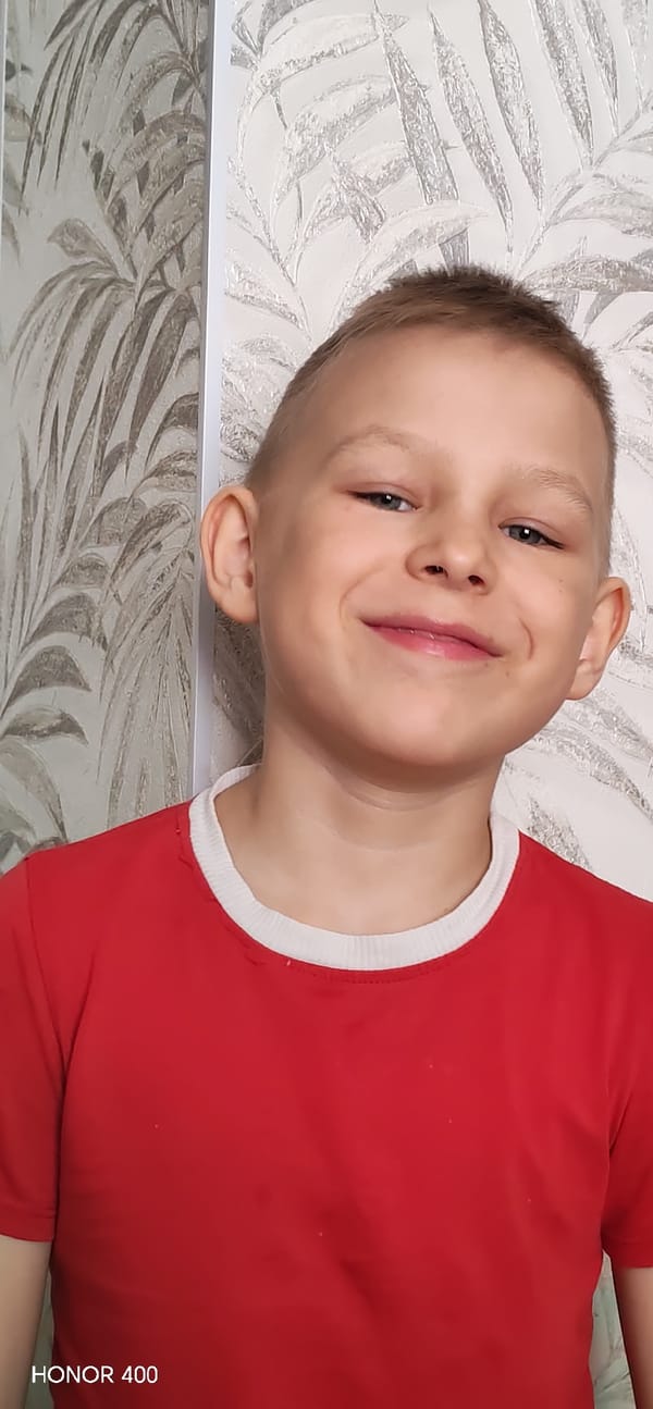 Family morning routine captured in Noviy, Russia