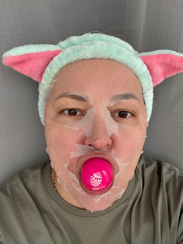 Quiet morning with Shih Tzu and sparkling lemonade in Izhevsk