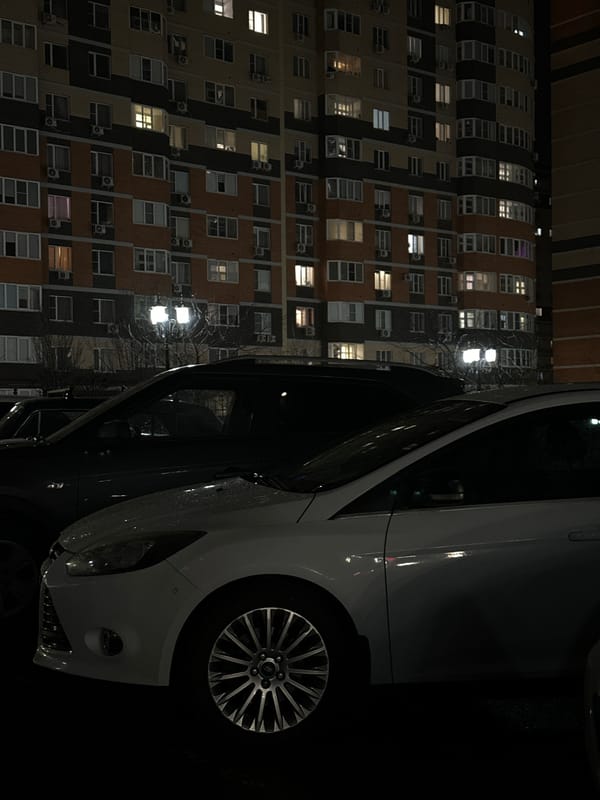 Nighttime residential scenes captured in Kuleshovka, Russia