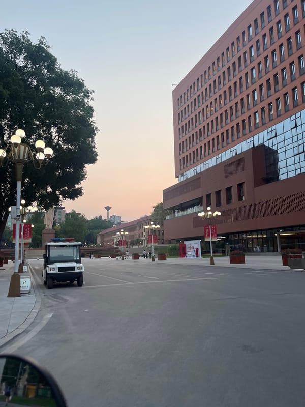 Twilight scenes captured at Chongqing university campus
