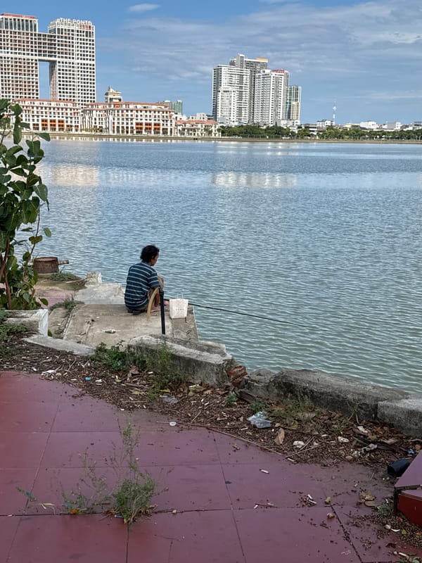 Morning scenes along Da Nang's Han River and Dragon Bridge