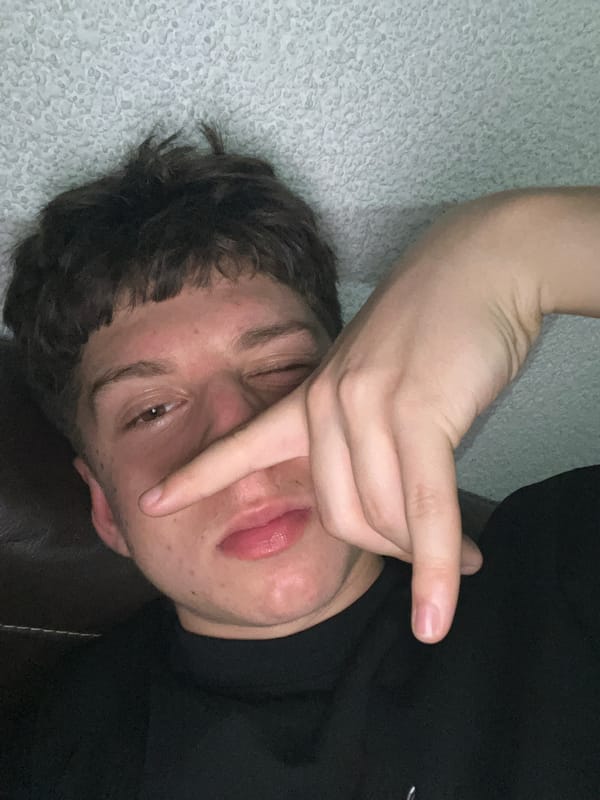 Young man takes 30 selfies in 13 minutes in Bulgaria