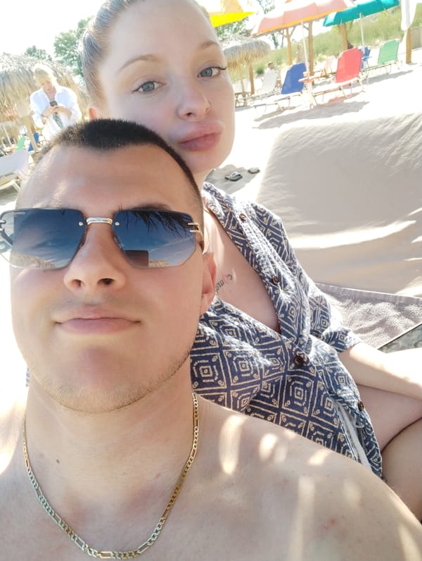Beach selfies with sunglasses and gold chains