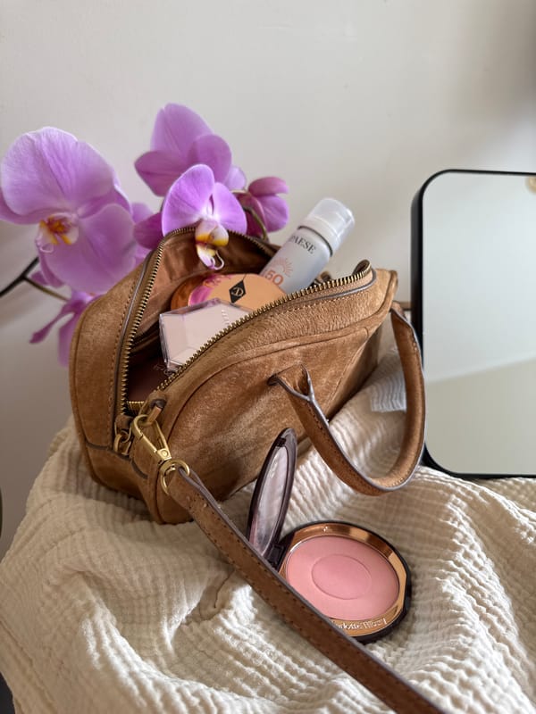Woman's morning makeup routine documented in Riga #CarryChallenge trend
