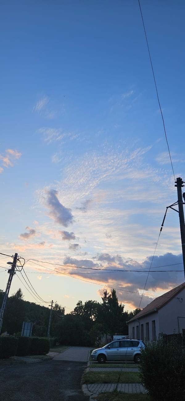 Evening stroll through Hévíz: streets, vineyards, and dusk skies