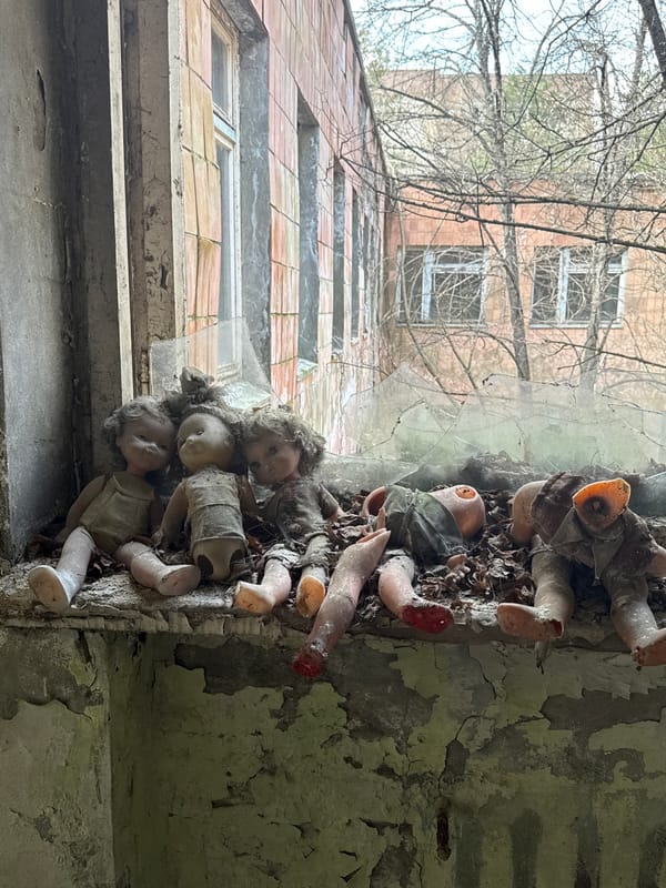 Abandoned buildings with vintage dolls documented in Ukraine