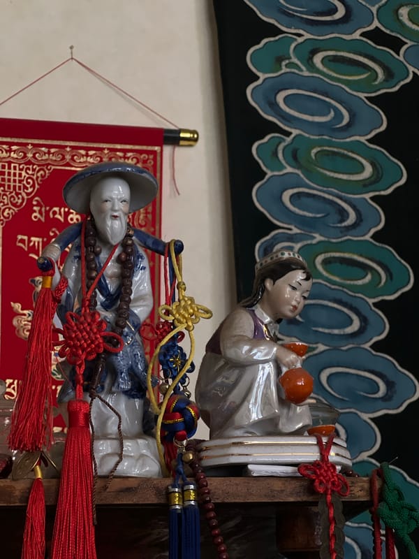 Traditional tea ceremony and calligraphy session documented in Izhevsk