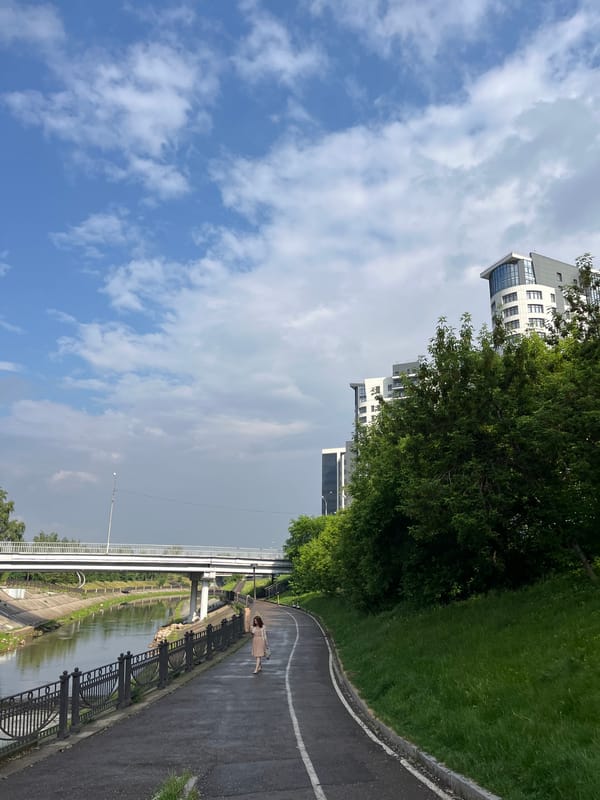 Ordinary morning moments documented across Krasnoyarsk city streets and waterfront